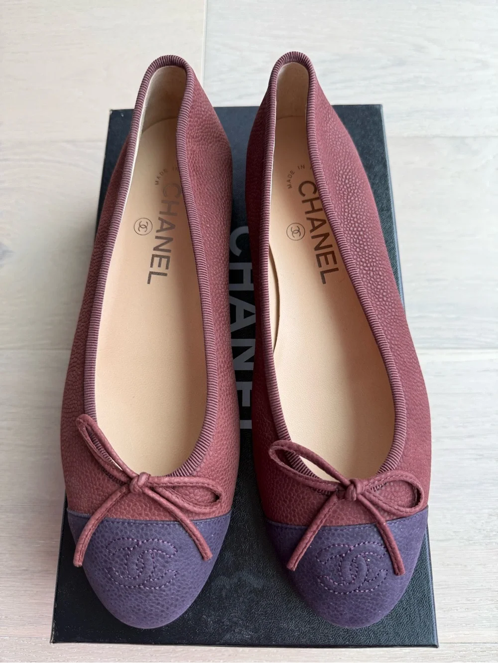 CHANEL Two-Tone Plum and Deep Burgundy Cap-Toe Ballet Flats - Picture 3 of 8